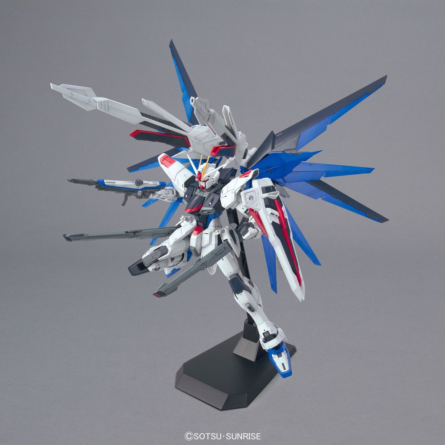 1/100 MG Freedom Gundam Ver. 2.0