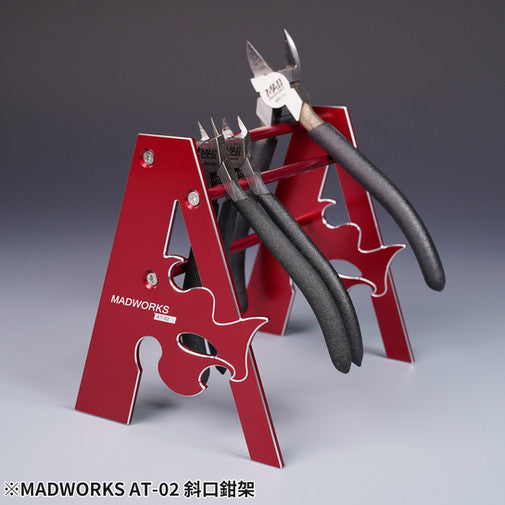 Madworks: Nippers Stand (Anodized Red)