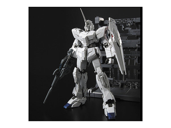 MG 1/100 独角兽高达