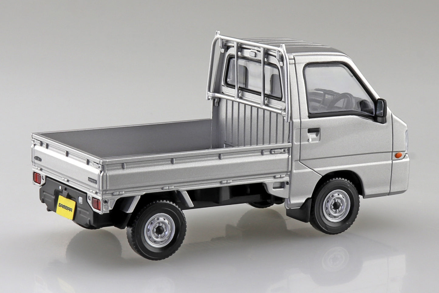 Aoshima 1/32 SNAP KIT Subaru Sambar Truck (Sterling Silver Metallic)