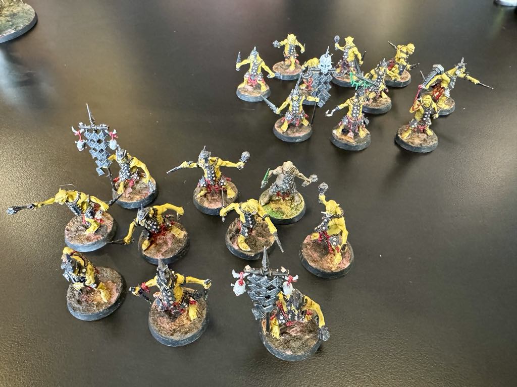 [Pre-Owned][Painted] Age of Sigmar: Orruk Warclan Kruleboyz Army