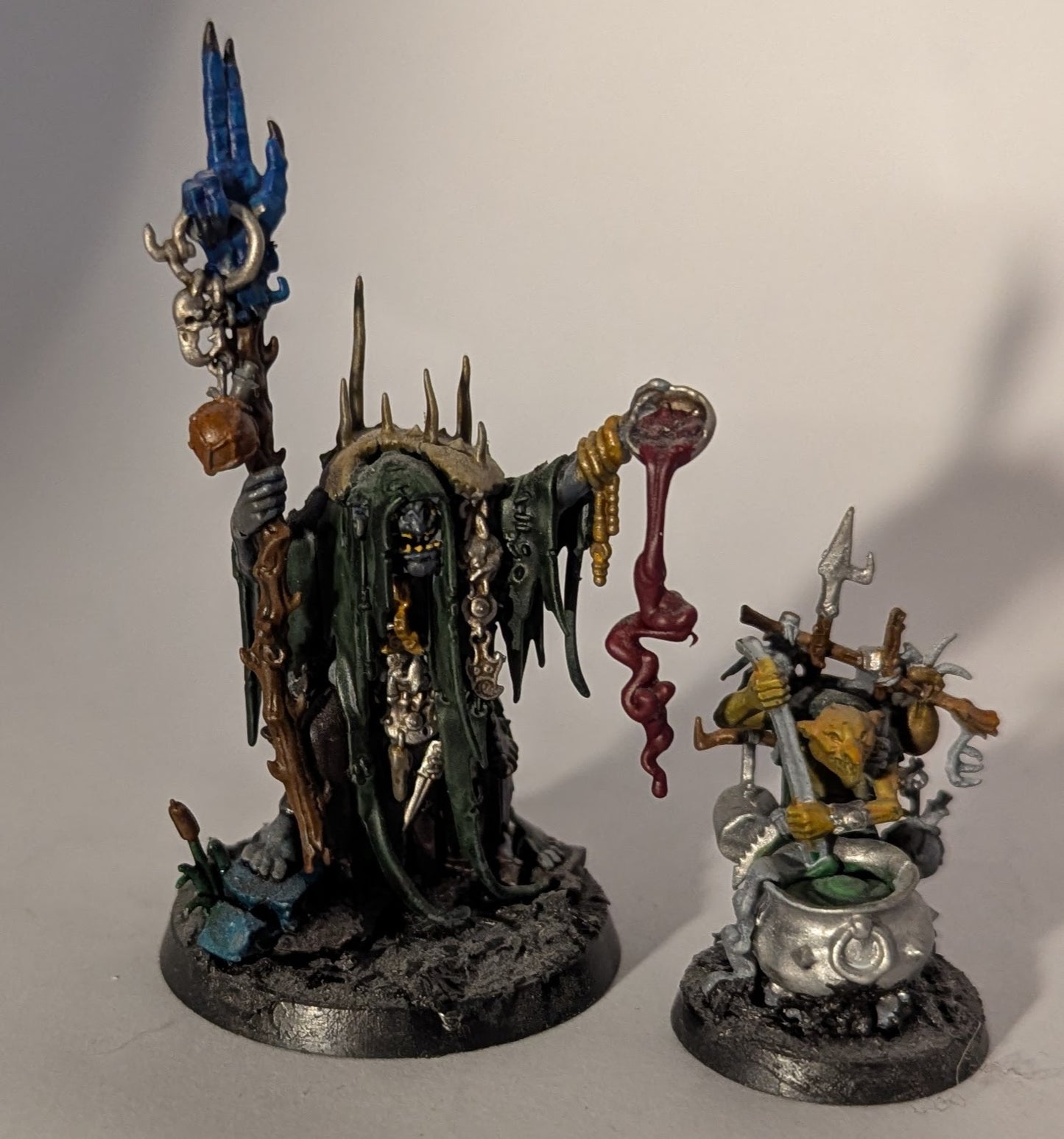 [Pre-Owned] Age of Sigmar: Orruk Warclans - Swamp Calla Shaman with Pot-Grot