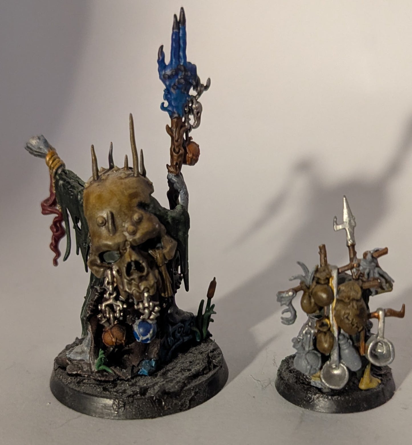 [Pre-Owned] Age of Sigmar: Orruk Warclans - Swamp Calla Shaman with Pot-Grot