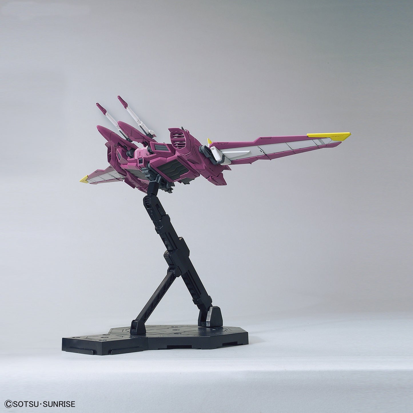 MG 1/100 Justice Gundam "Mobile Suit Gundam: Seed"
