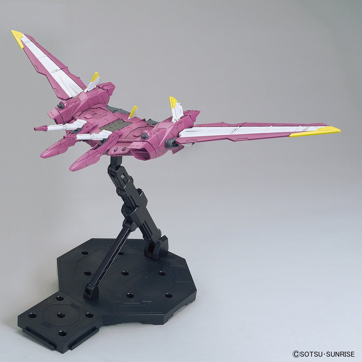 MG 1/100 Justice Gundam "Mobile Suit Gundam: Seed"
