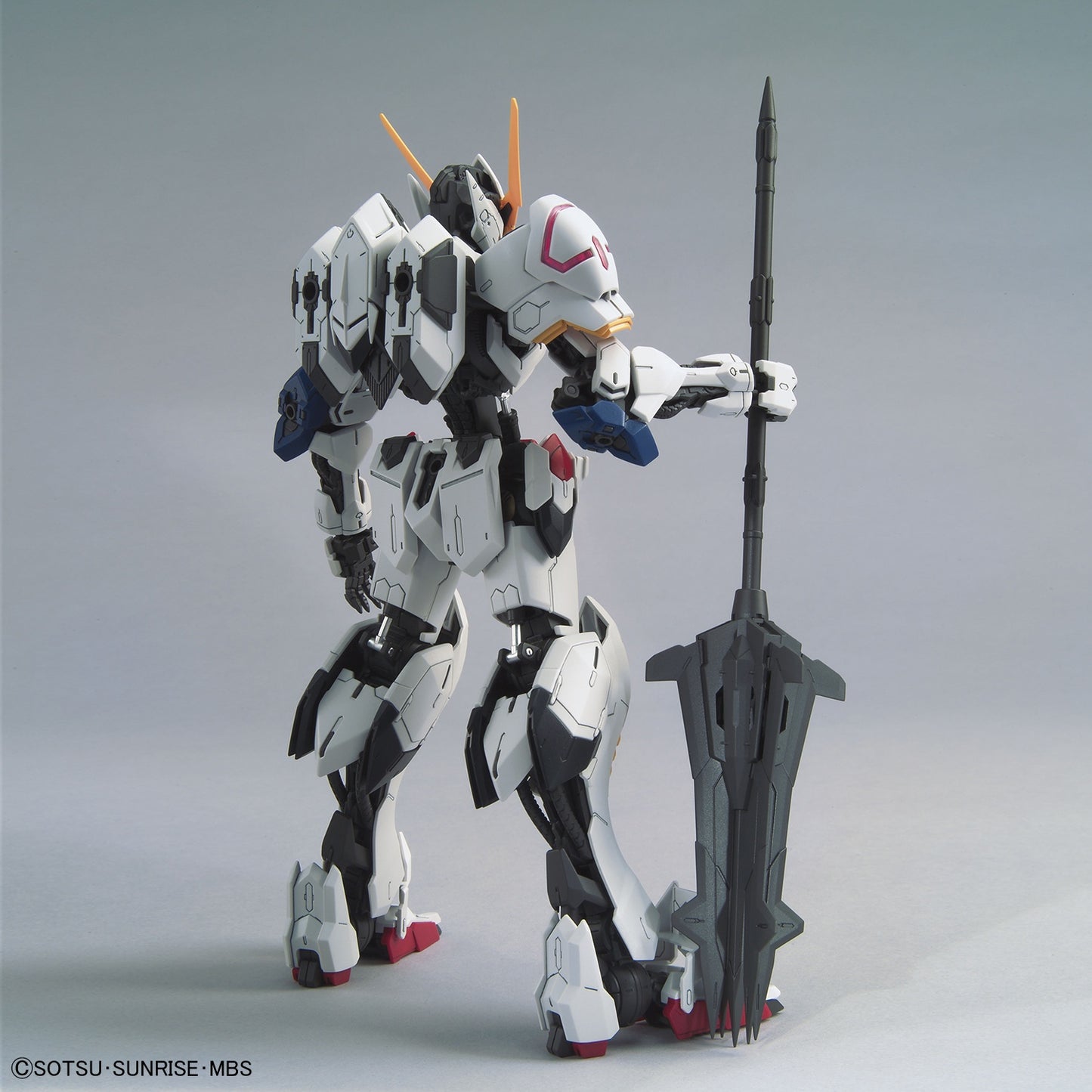 MG 1/100 Gundam Barbatos "Mobile Suit Gundam: Iron-blooded Orphans"