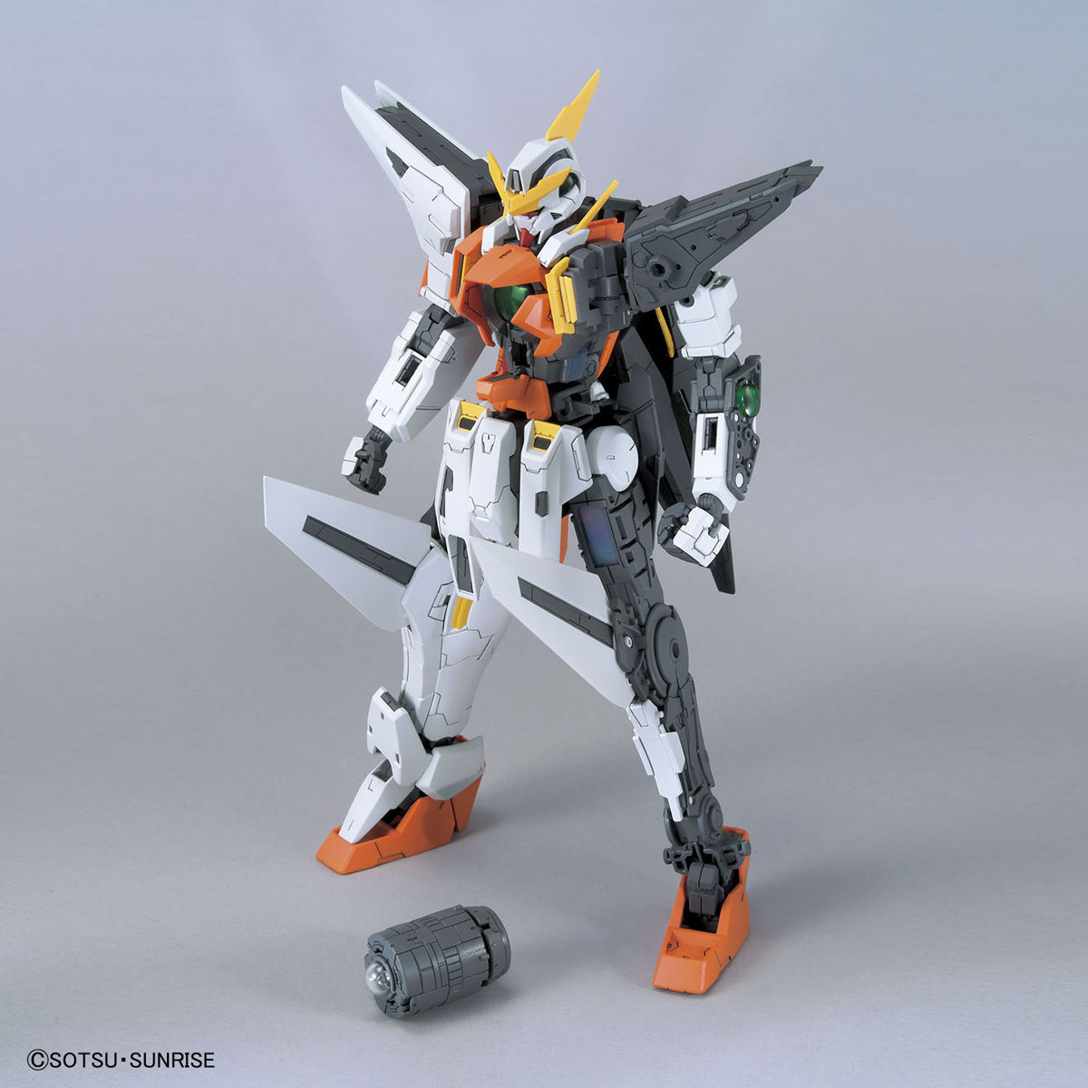 MG 1/100 Gundam Kyrios (Mobile Suit Gundam 00)