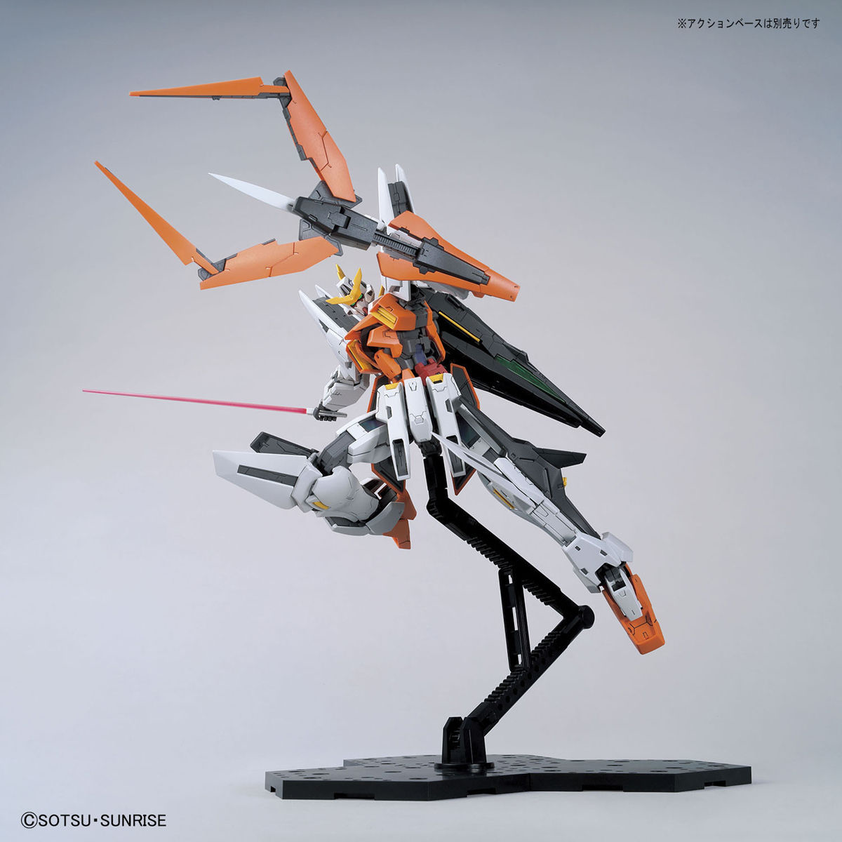 MG 1/100 Gundam Kyrios (Mobile Suit Gundam 00)